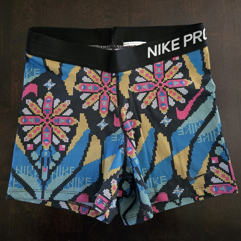 Nike Pro Black Embroidery Pattern Shorts Medium